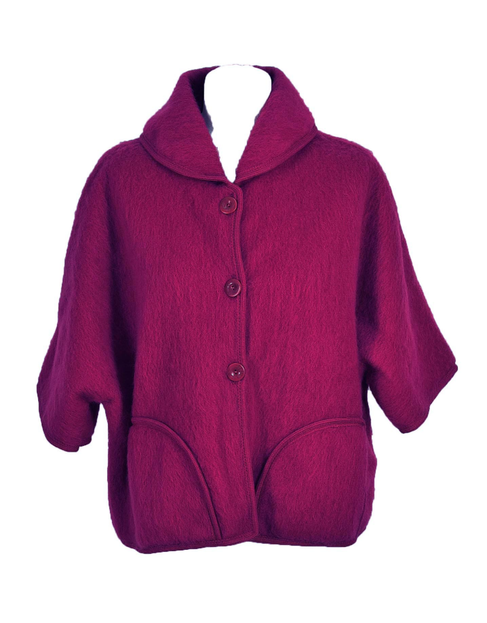 Poncho veste laine des Pyrénées framboise