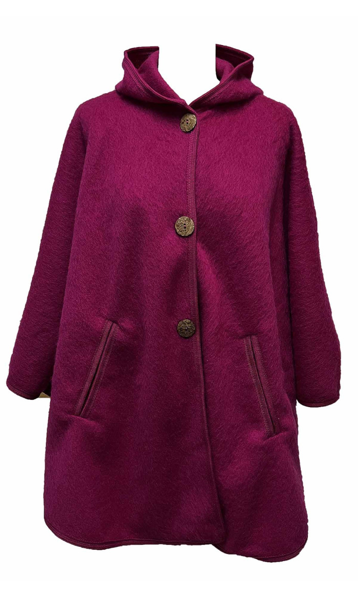 veste cape laine des Pyrénées en stock en framboise