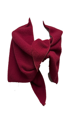 chale laine des Pyrénées rouge pour femme en stock